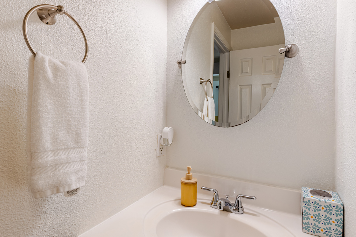 Bright and airy space with modern fixtures for a refreshing start to your day!