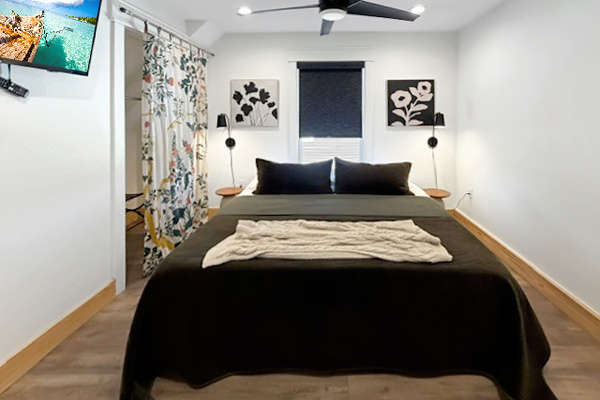 Bedroom 4, King Bed