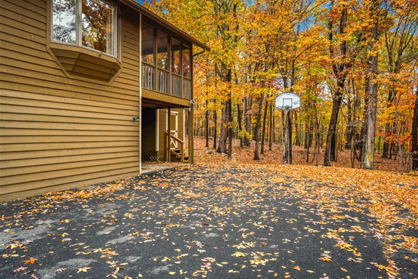 Quick games of H-O-R-S-E before dinner? The kids never say no.