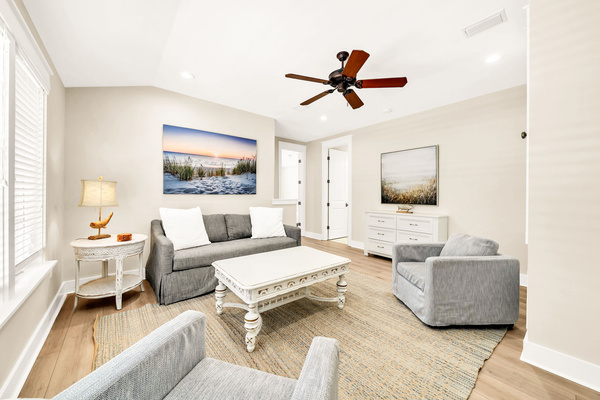 2nd Floor Family Room