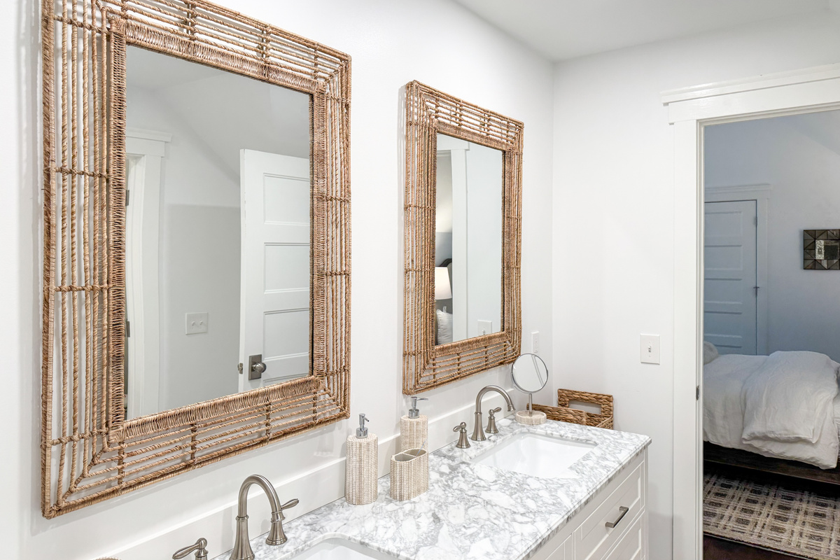 Guest Bathroom Upstairs