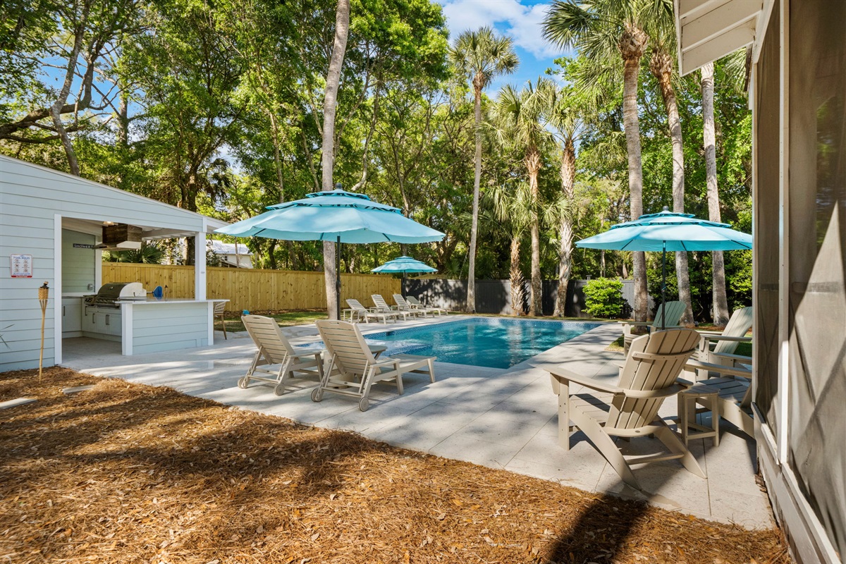 Backyard | IOP Escapes Beach Blessing | 3705 Hartnett Blvd, Isle of Palms, SC