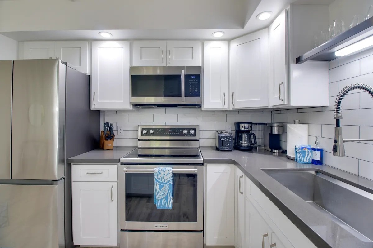 Full Kitchen