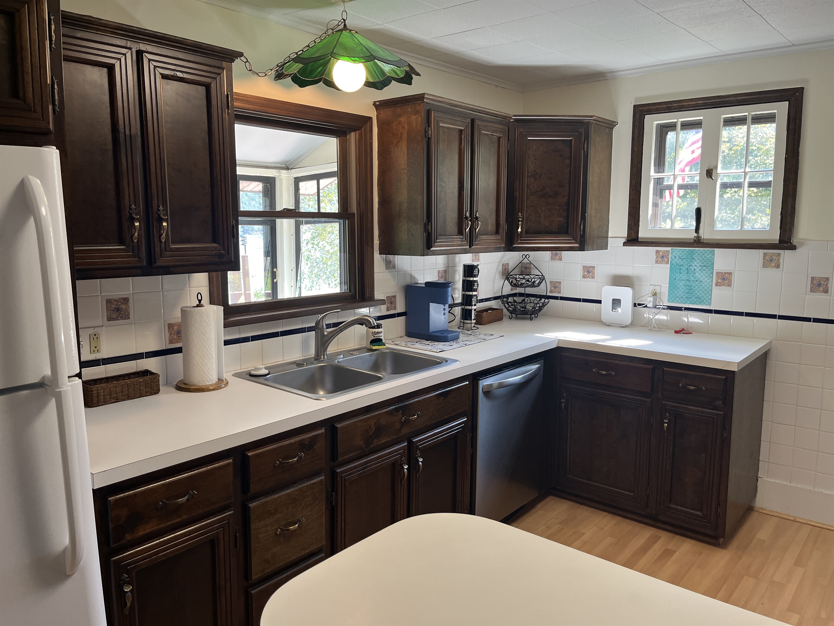 Kitchen with dishwasher