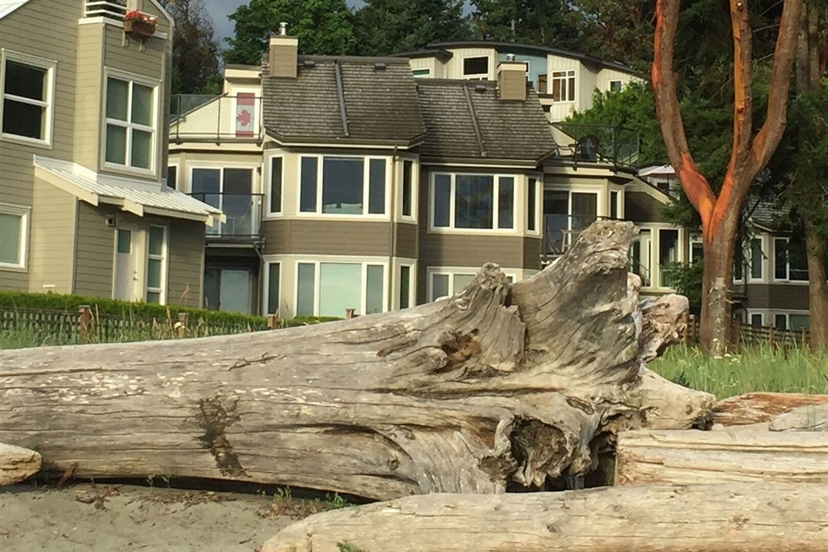 Steps from the ocean and park