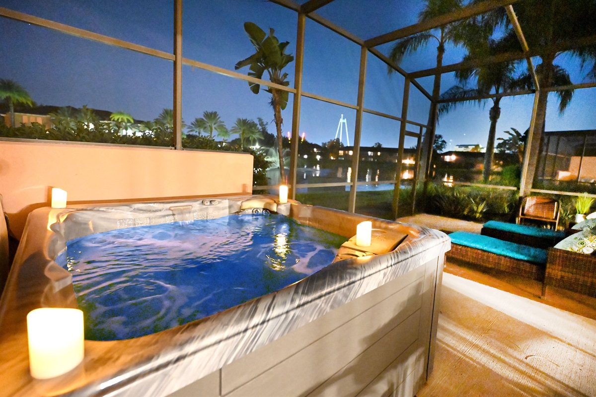 Hot tub on the private lanai