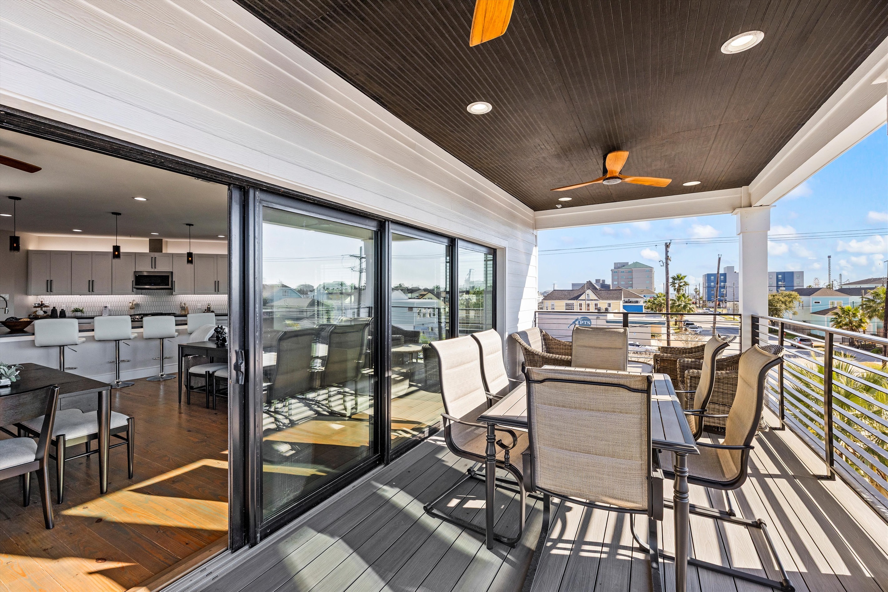 Outdoor Oasis: Relax on the spacious deck with stunning views and gentle ocean breezes!