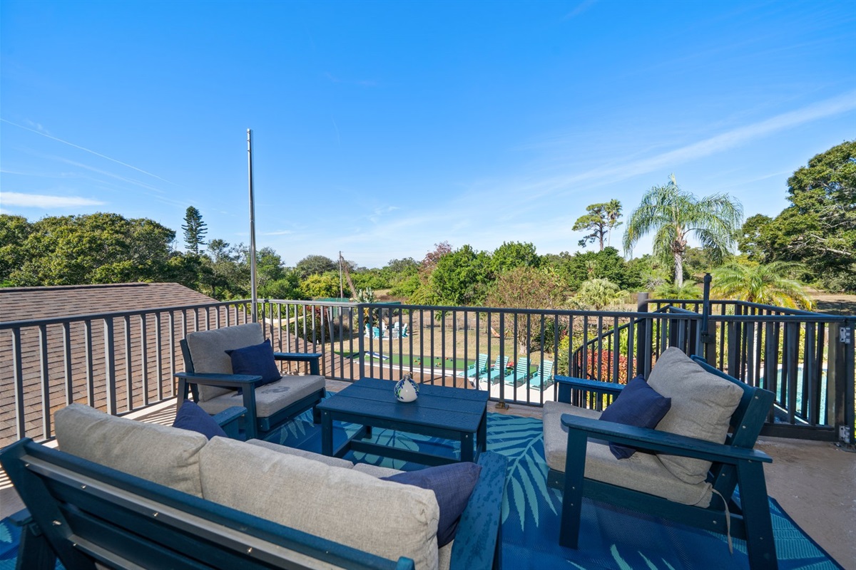 Surfside Suite Balcony with Sitting Area