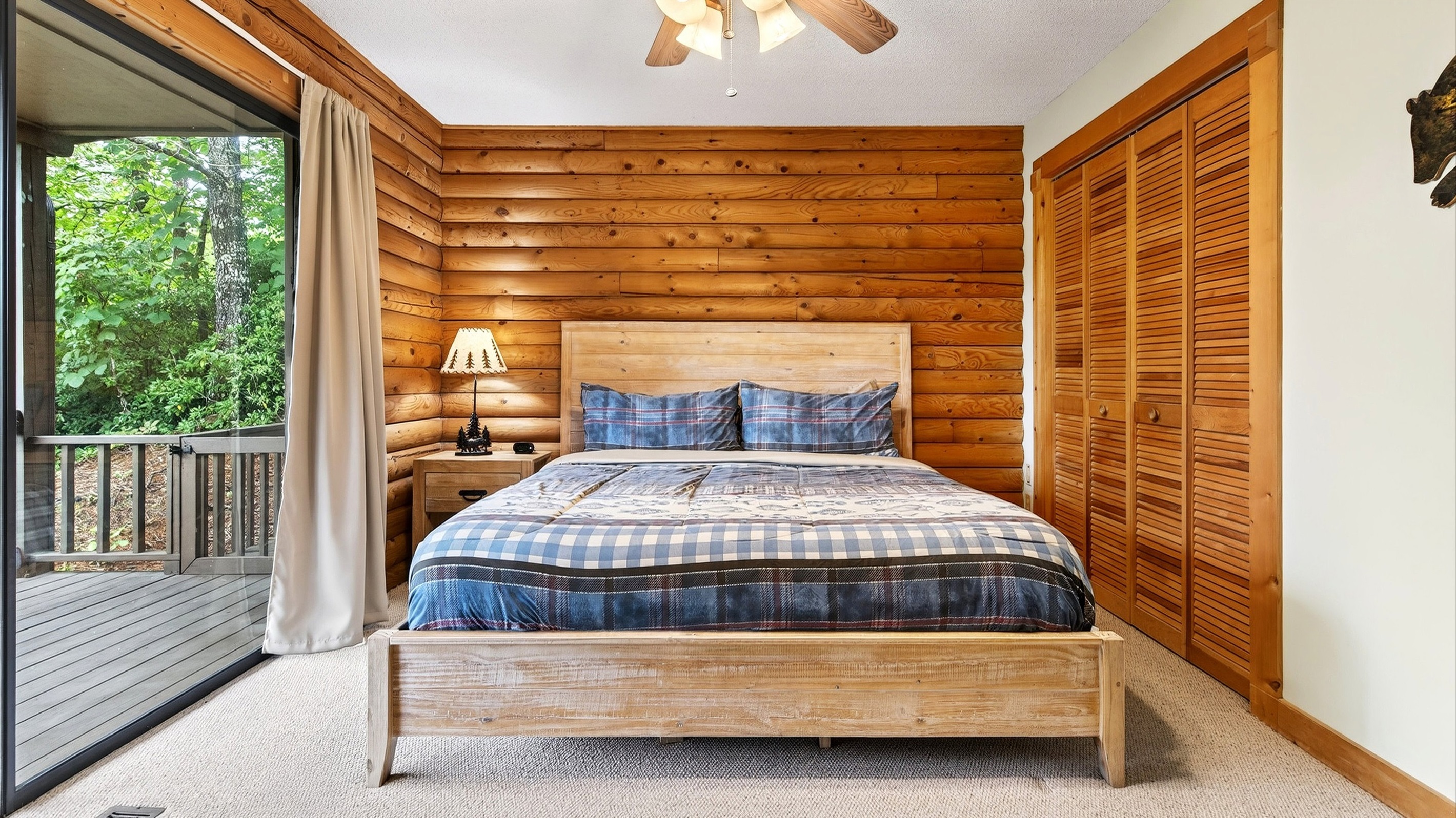Cozy King bed