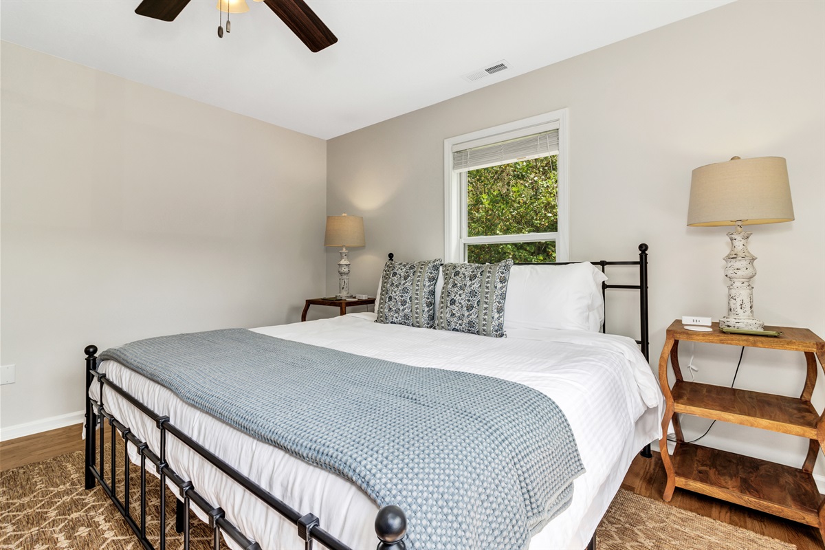 Second Bedroom - King Bed