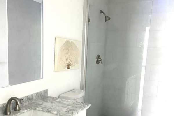 2nd bathroom 
