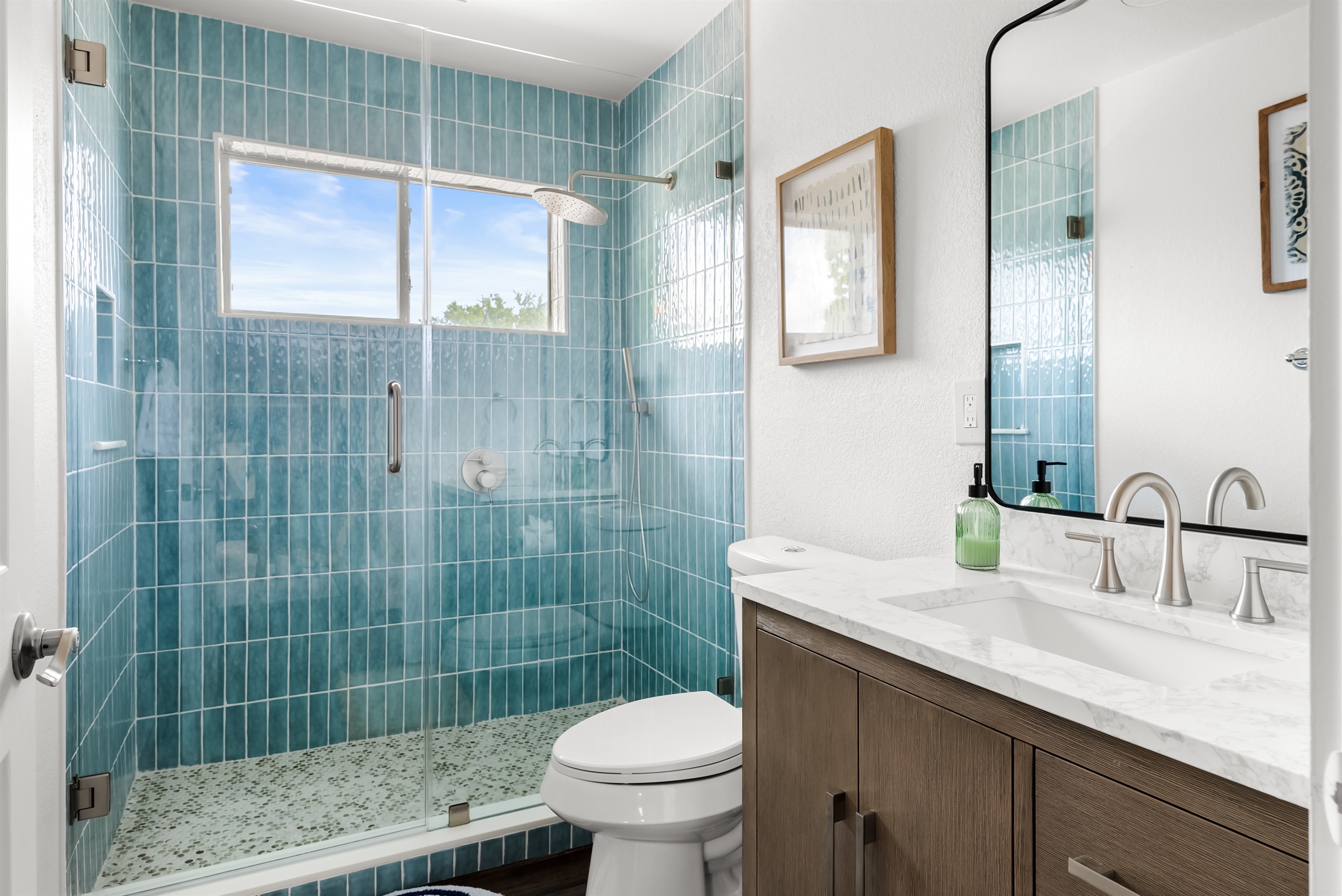 Full bathroom on second floor