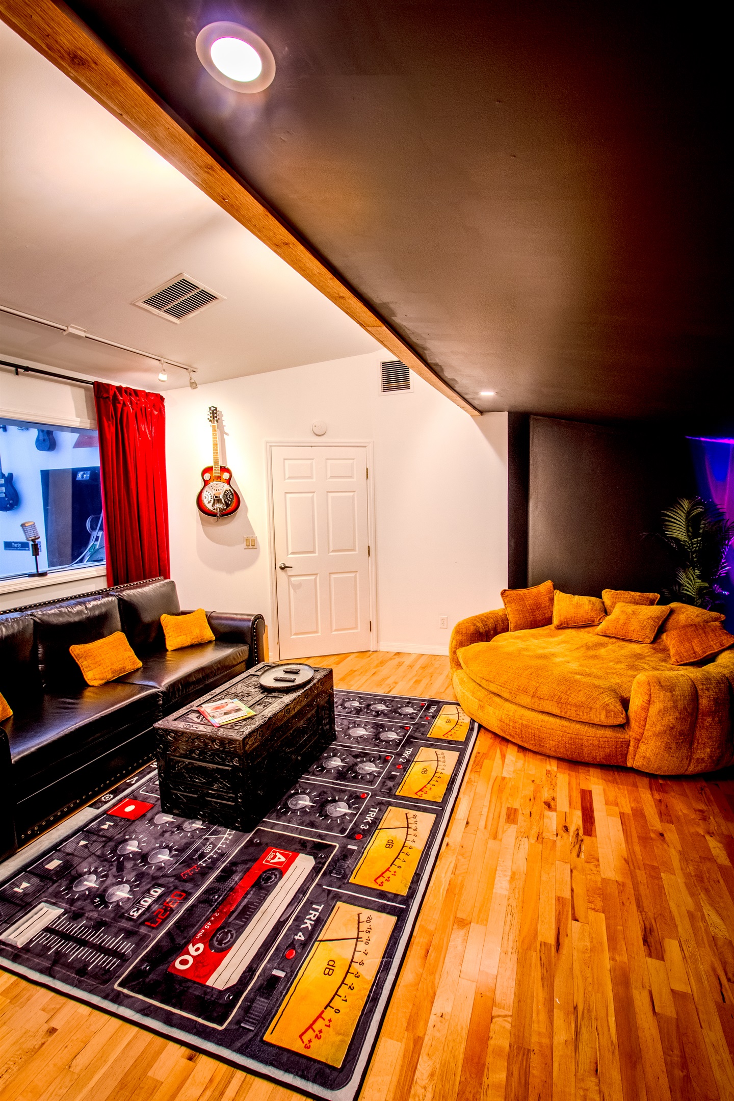 Living Room - Controll Room