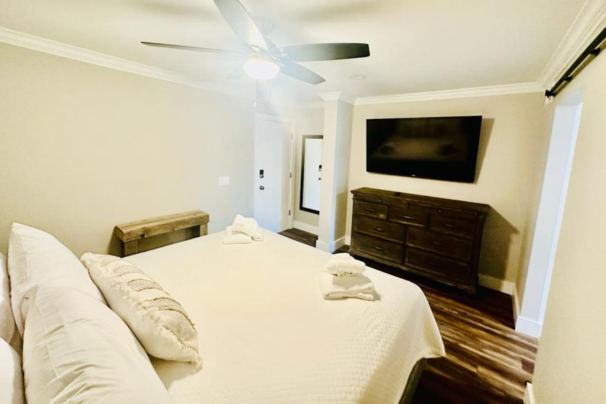 Bedroom with Smart TV