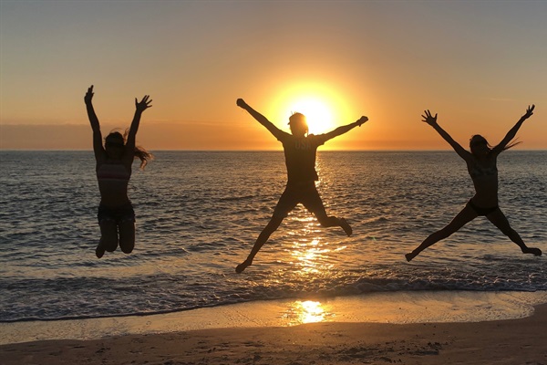 Sunset jumps > Screen time