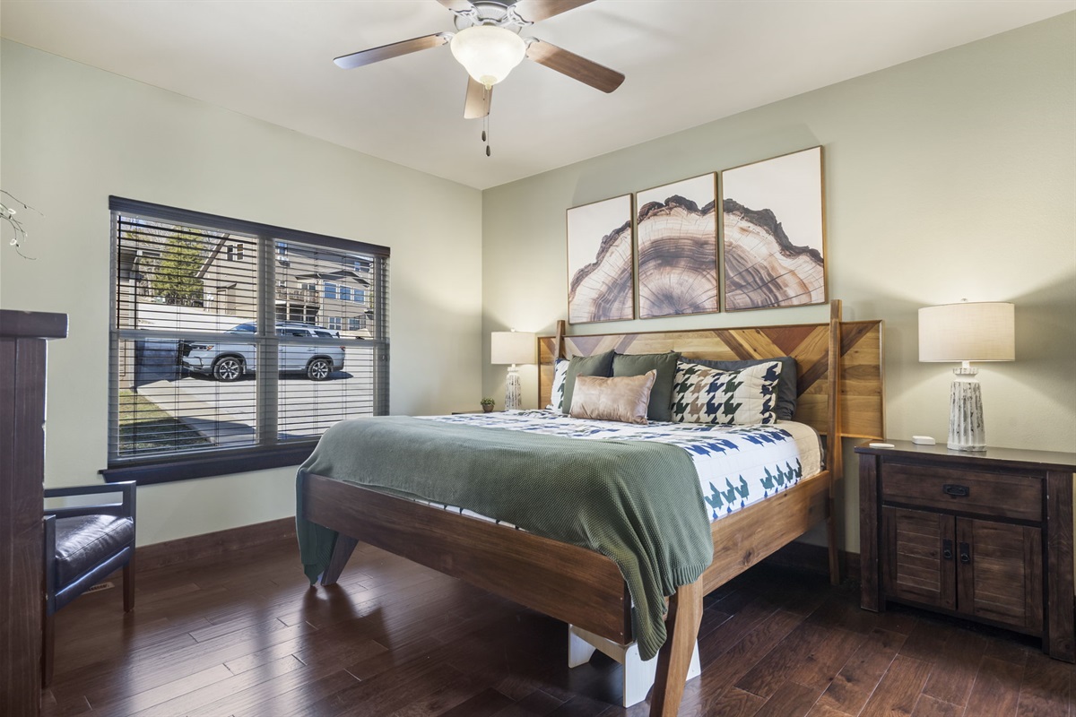 King Bedroom #1 w/ ensuite bath