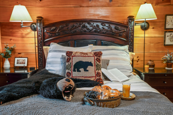 Cozy bedrooms to wrap up your day