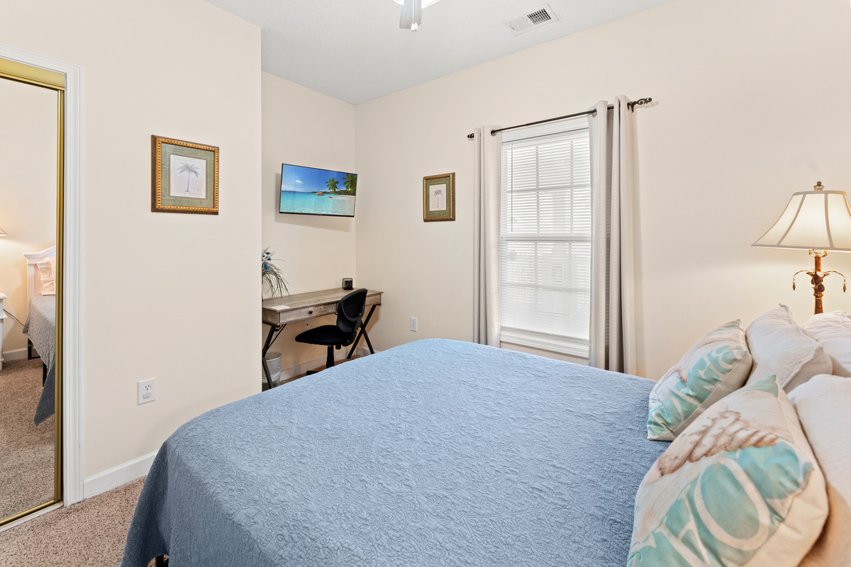 Guest bedroom - with desk workspace