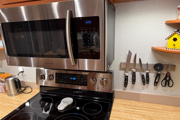 Microwave, stove and tea kettle