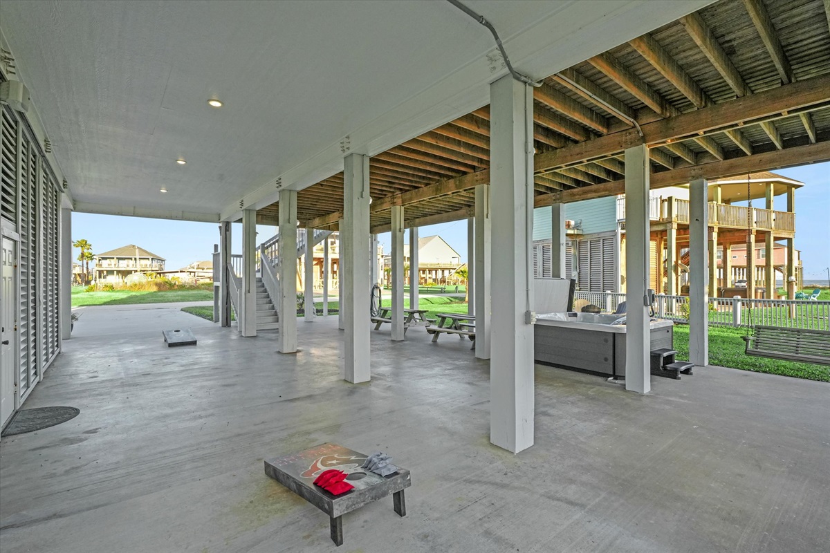 bb41da3252ae4185b4aae63e106e7254 Large | Beachhouse | Texas | TX | Vacation Homes | Galveston | Crystal Beach | Kokomo | Breezy Days | Beachfront Elegance | Sunrise Serenity | Southern Sands Property Management, LLC