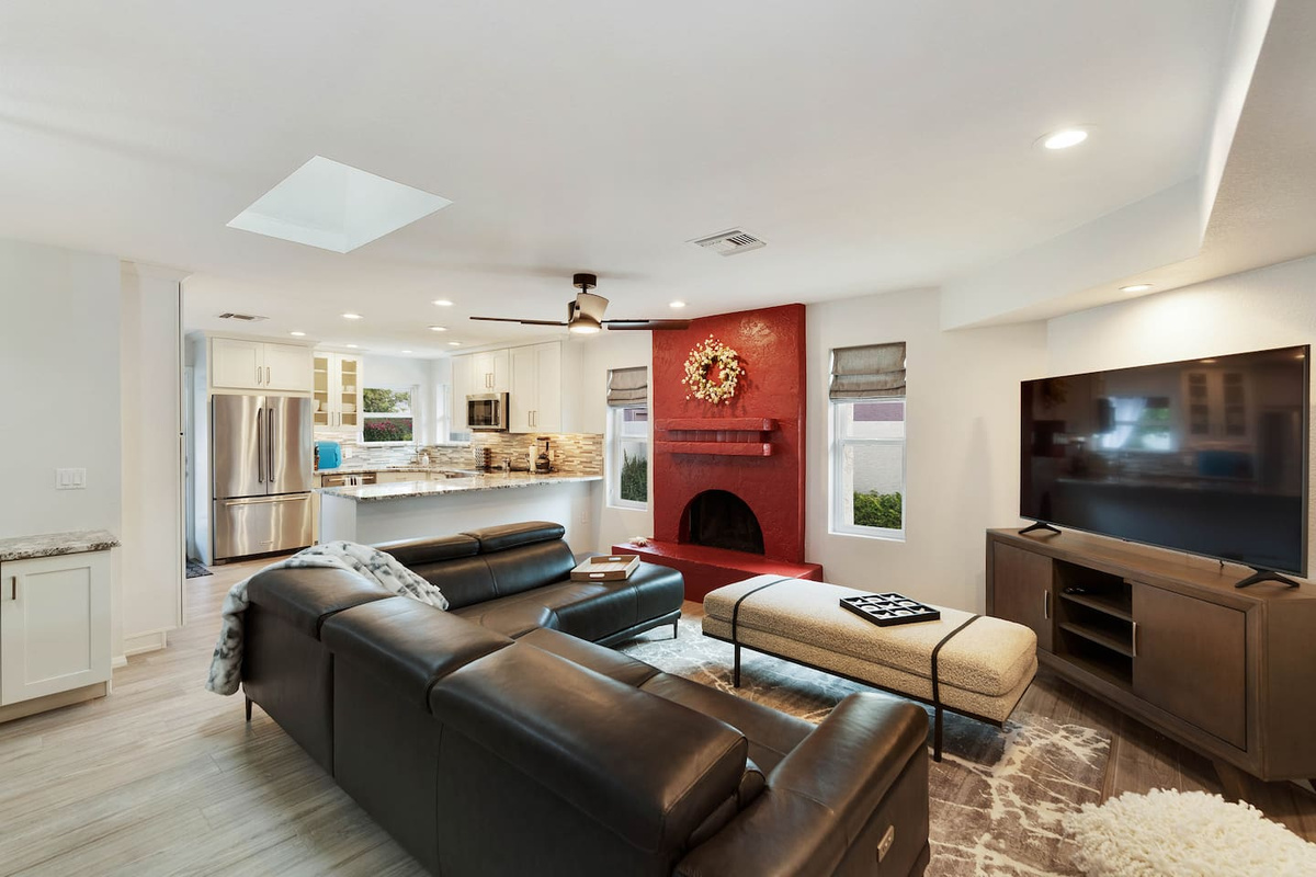 Love the direct access from family room to kitchen