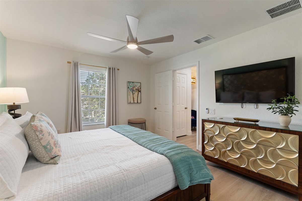 Second King Master upstairs with bathroom