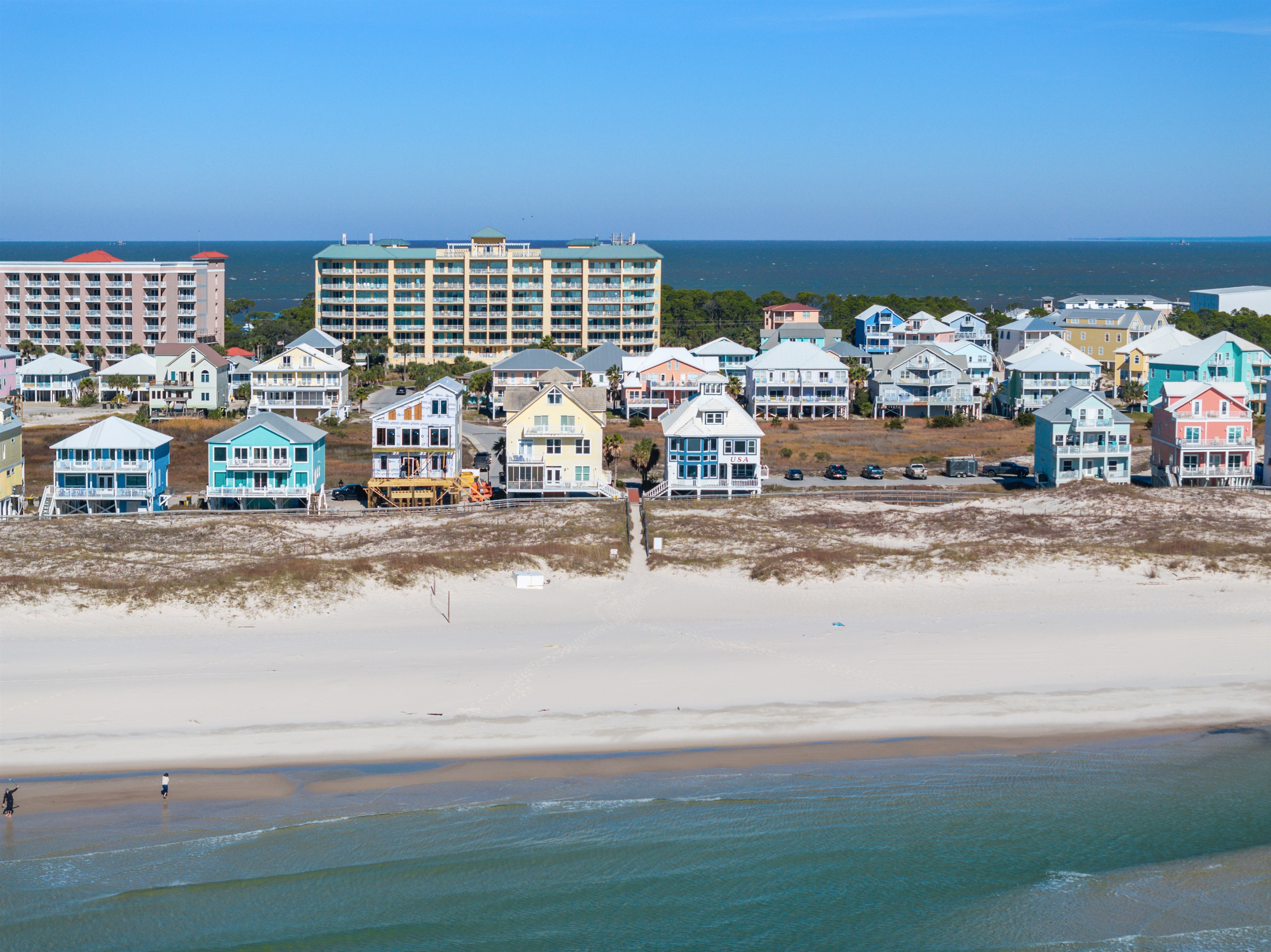 Cute coastal gated neighborhood right on the beach with private neighborhood beach