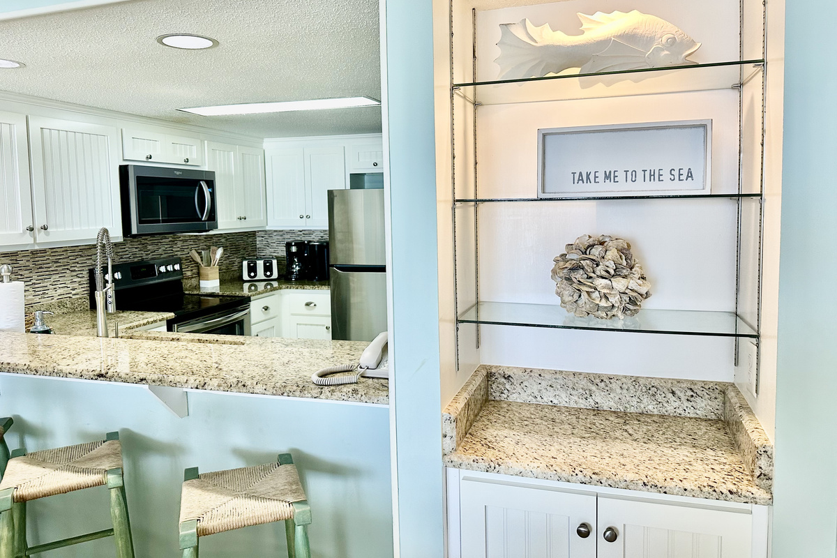 A nice bar area for all of your things!