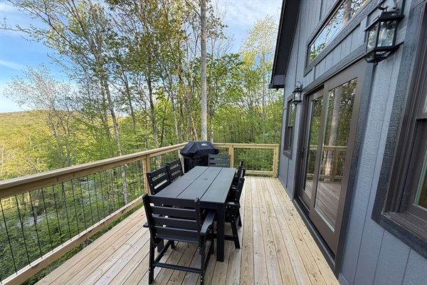 Outside dining area for 6. 