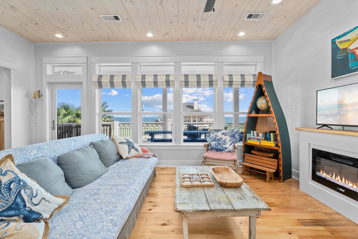 bb8ea97c3c3f4a8982a4079696a02bf1 Large | Beachhouse | Texas | TX | Vacation Homes | Galveston | Crystal Beach | Kokomo | Breezy Days | Beachfront Elegance | Sunrise Serenity | Southern Sands Property Management, LLC
