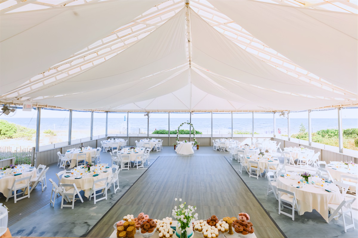 Popponesset Inn: 15 min away wedding venue