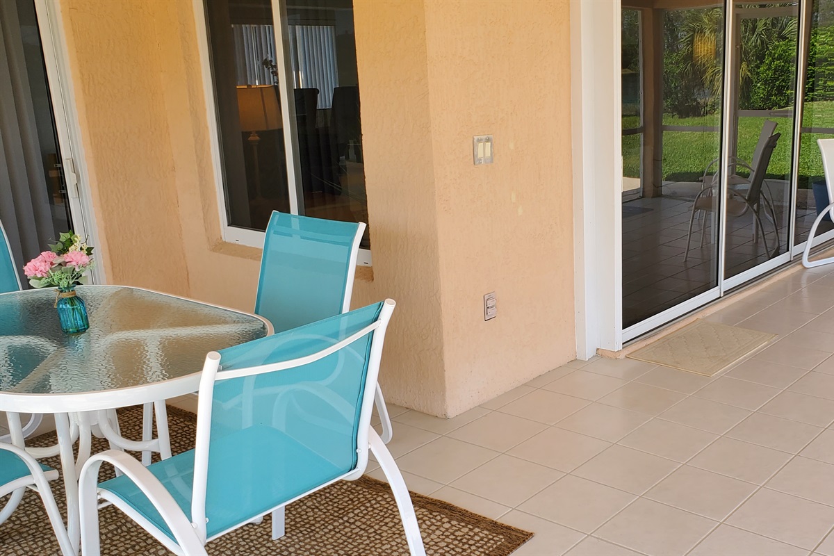 Outdoor seating on Lanai