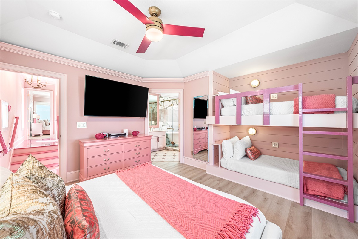 King Suite with Twin Bunk Nook | Third Floor