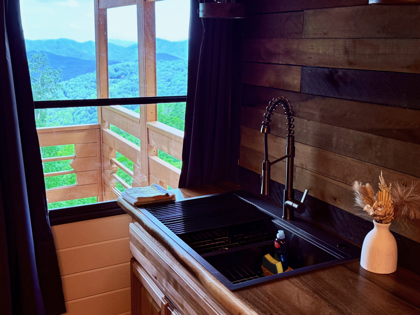 Spectacular views from you back porch