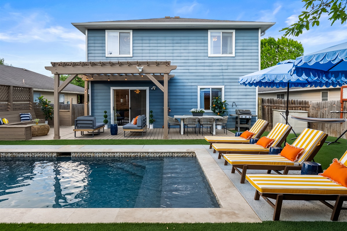 Resort style seating