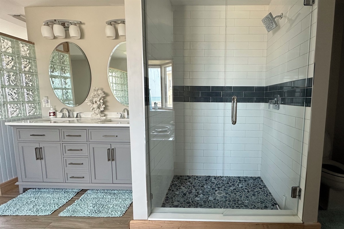 Spacious shower in master bathroom 
