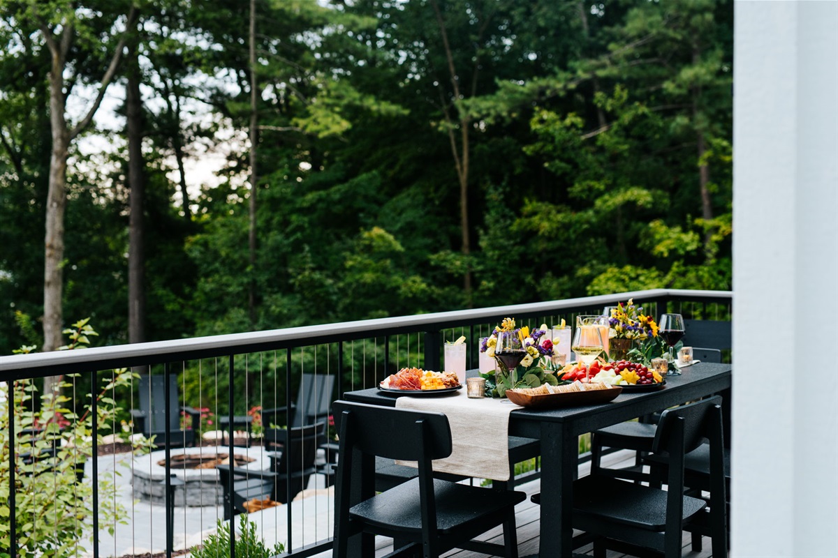 Private Outdoor Dining Area