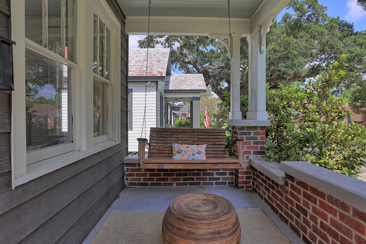 Enjoy morning coffee or evening cocktails in this peaceful, pet-friendly outdoor space.