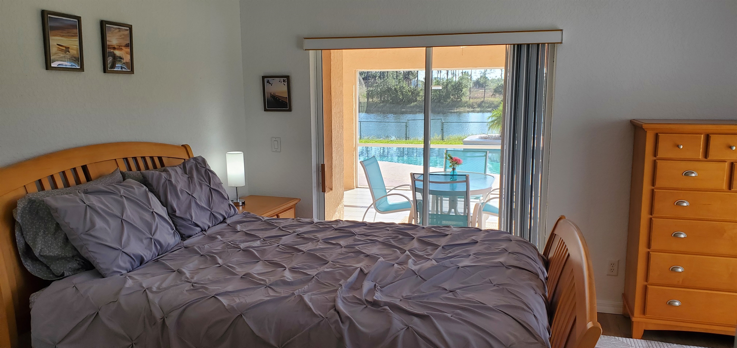 Queen Bedroom with Lanai access
