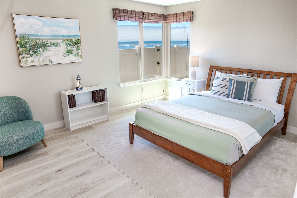 Green Sean Ensuite bedroom with queen bed