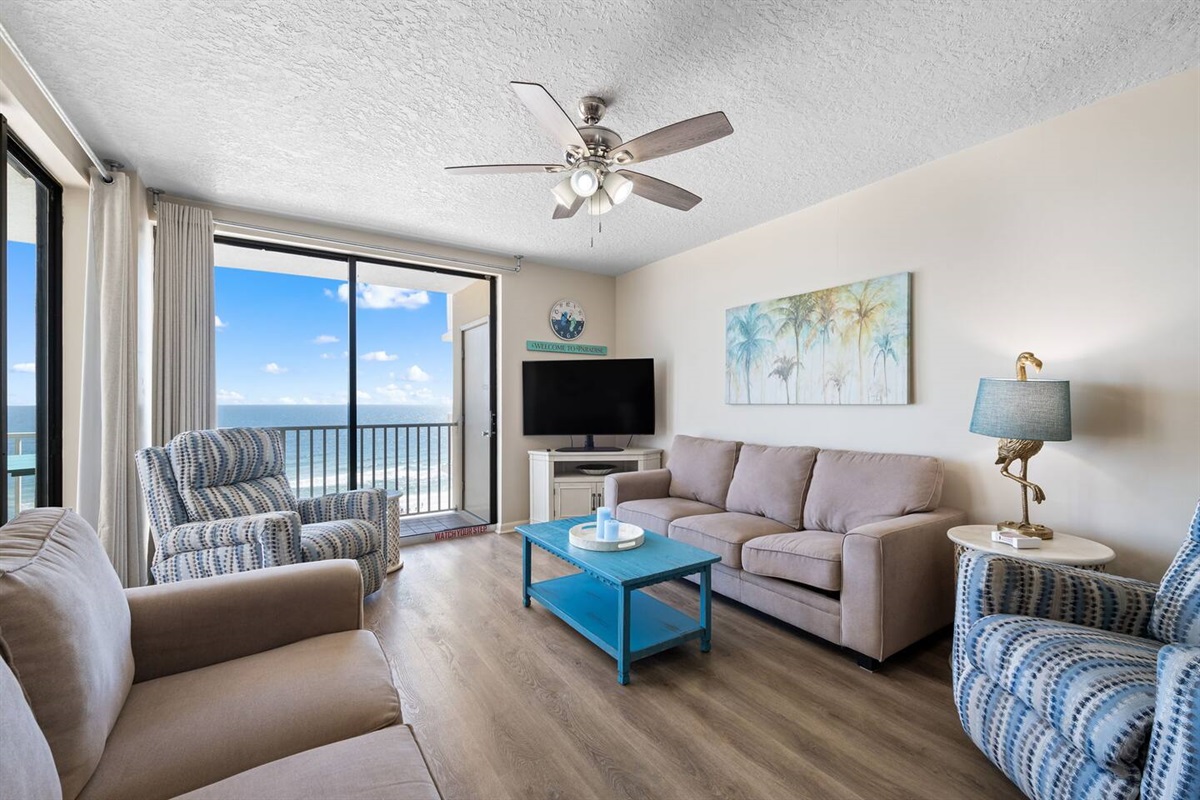 Lots of really comfy seating in the living room - 2 couches and 2 recliners.