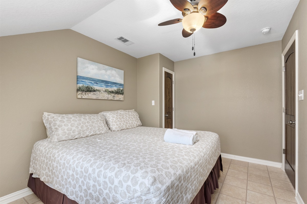 bbde918b77cf4b44a04224552bd3f6e8 Large | Beachhouse | Texas | TX | Vacation Homes | Galveston | Crystal Beach | Kokomo | Breezy Days | Beachfront Elegance | Sunrise Serenity | Southern Sands Property Management, LLC