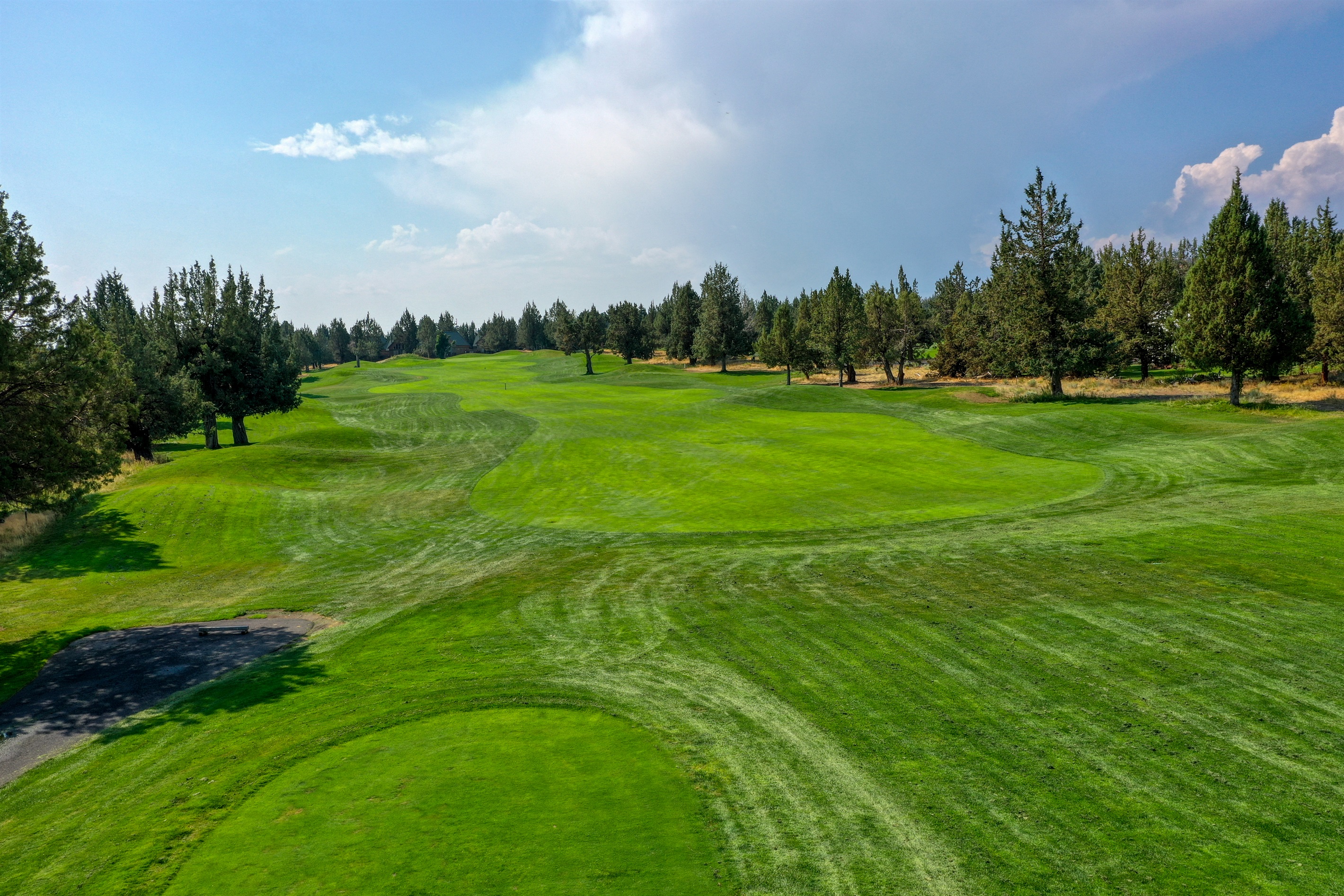 Golf course views & sunshine year round!