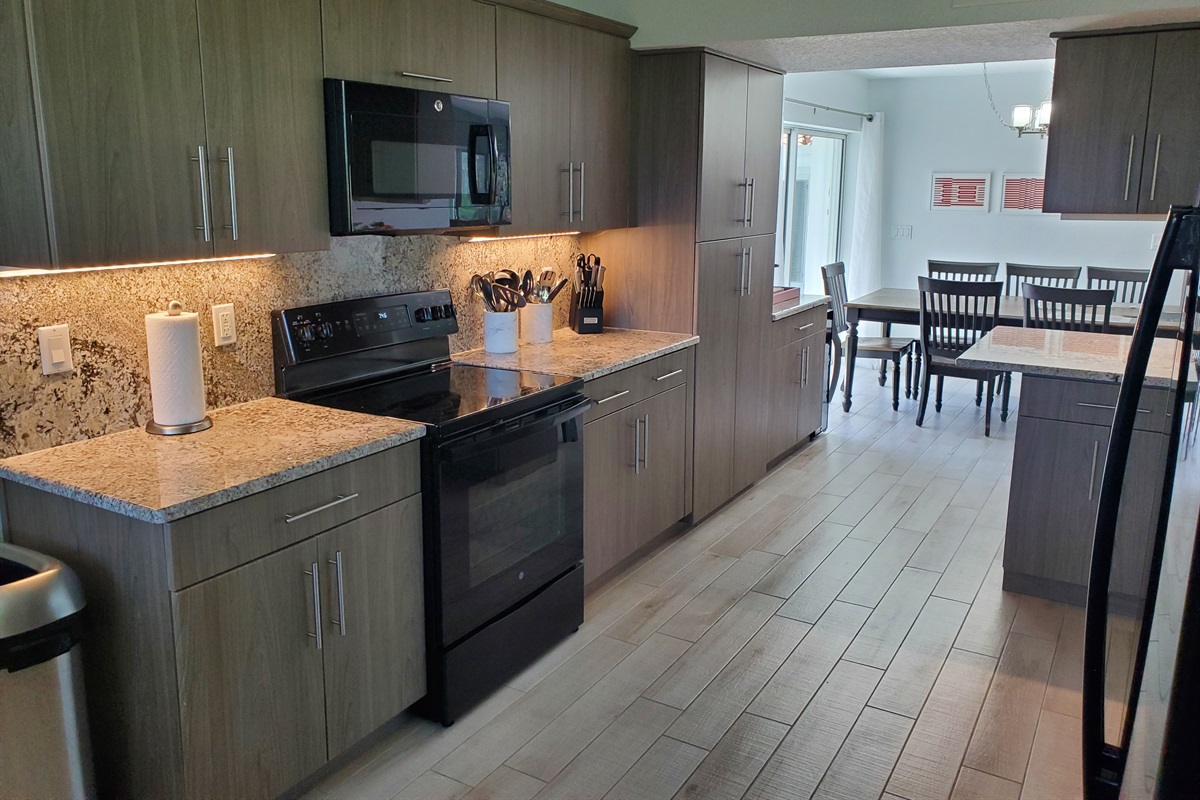 Full kitchen with lots of extras