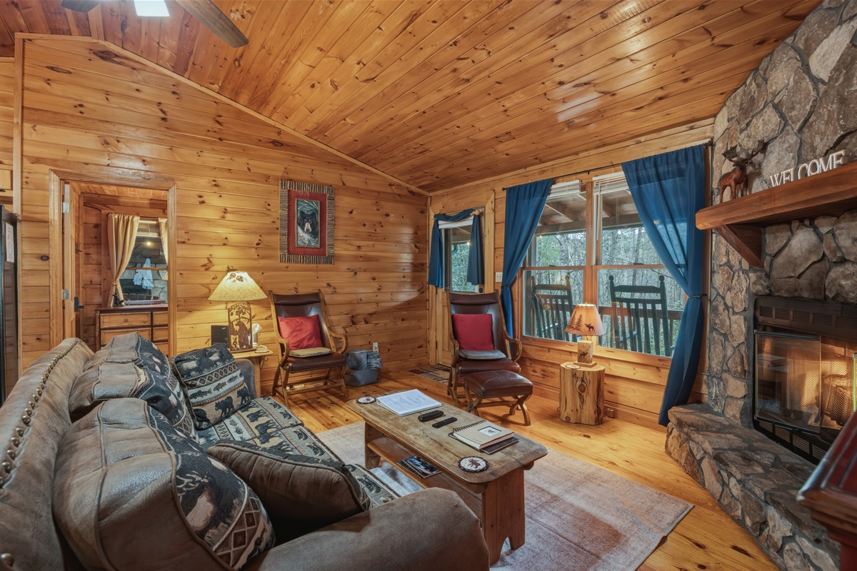 Comfortable living room with gas fireplqce