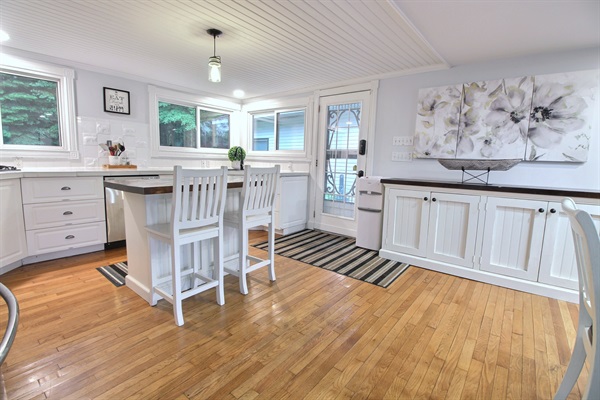 Kitchen - Main Floor