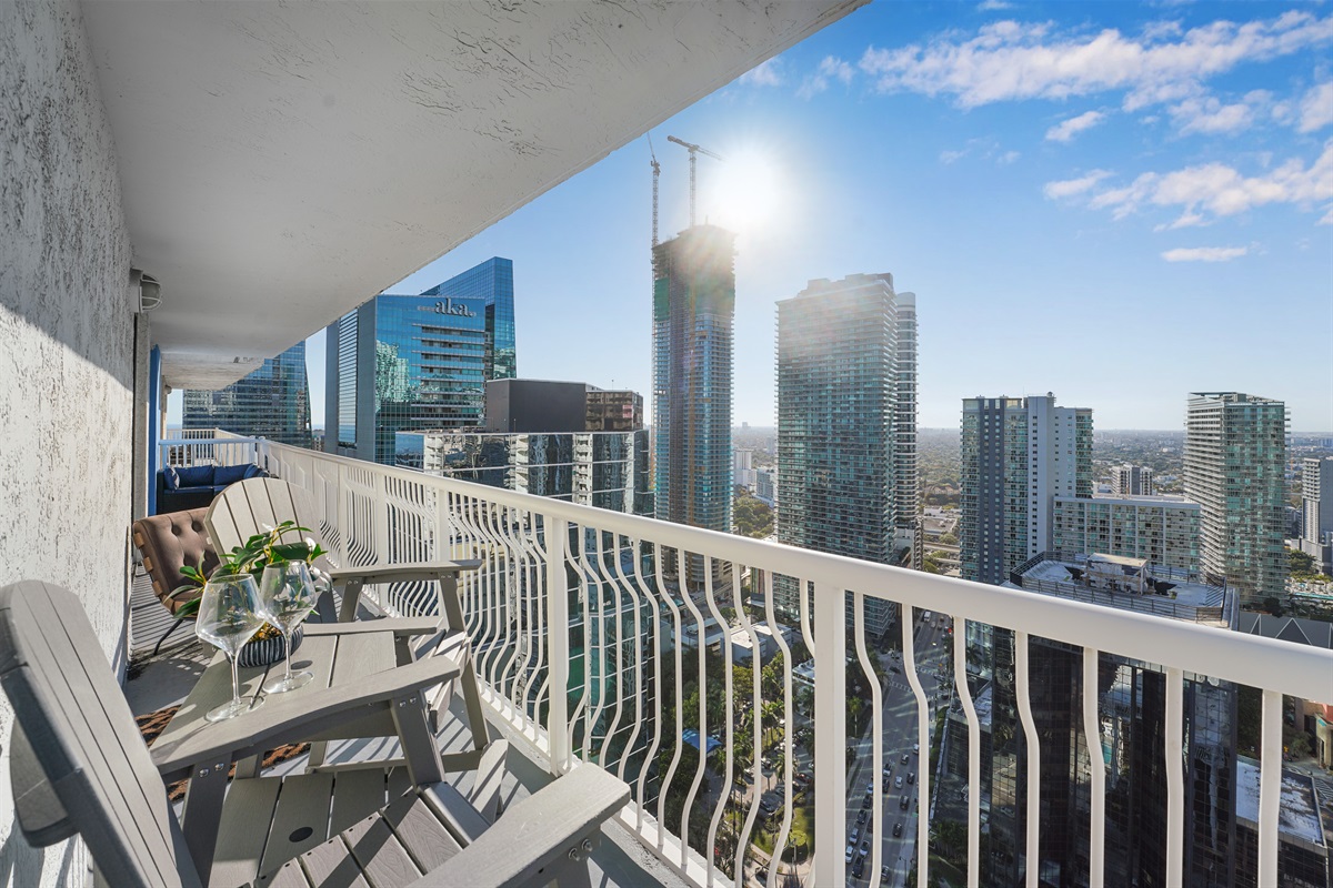 Balcony & Brickell Views