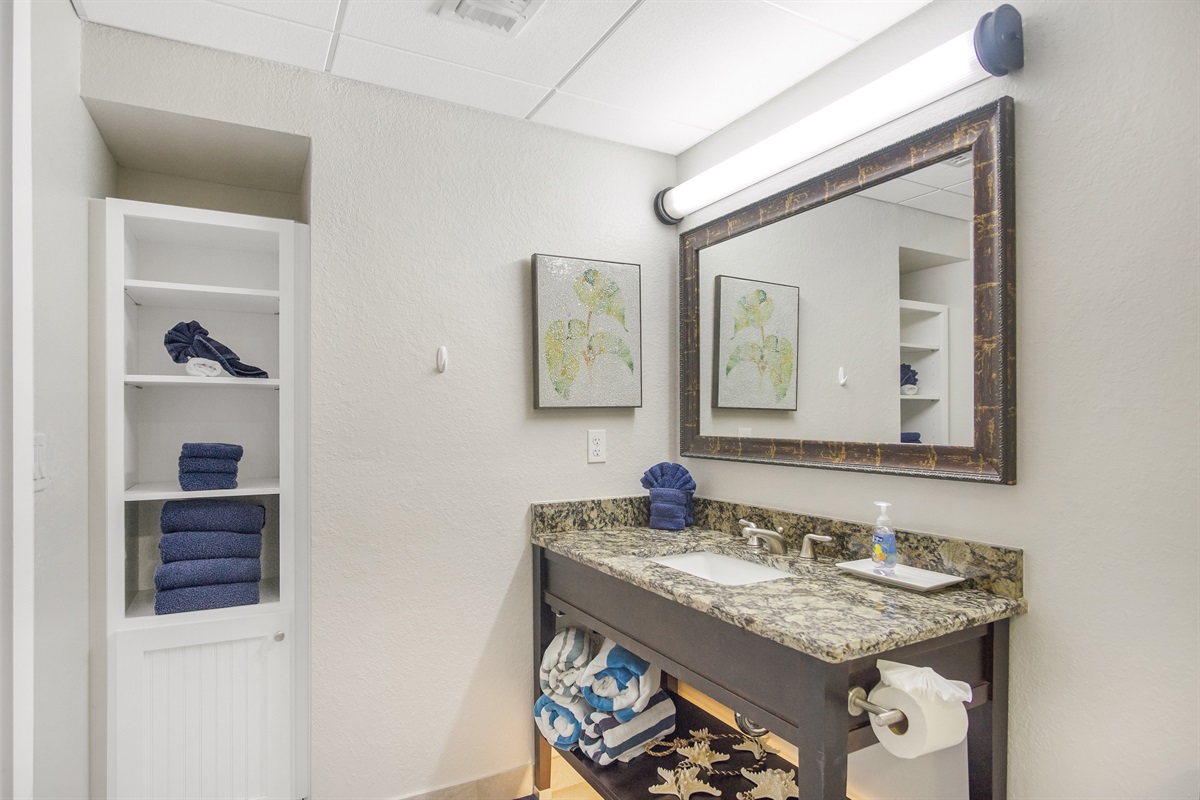 Front bathroom - tub/shower combo