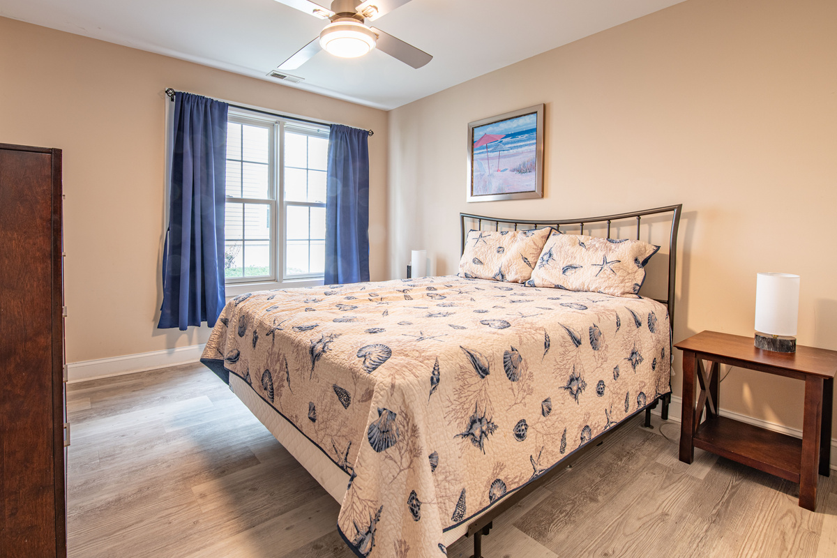 Bedroom 1 Shell-Patterned Bedding