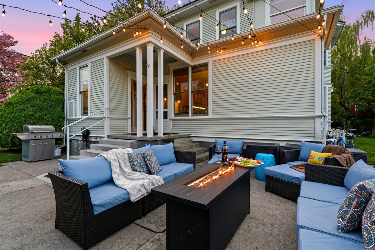 Relaxing evenings spent fire side with friends and cozy vibes (propane provided).  Propane BBQ 